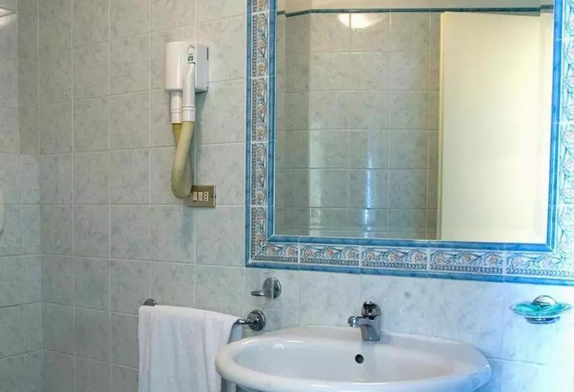 Fotos del hotel Laura:  17