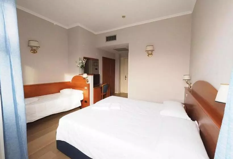 Fotos del hotel Laura:  6