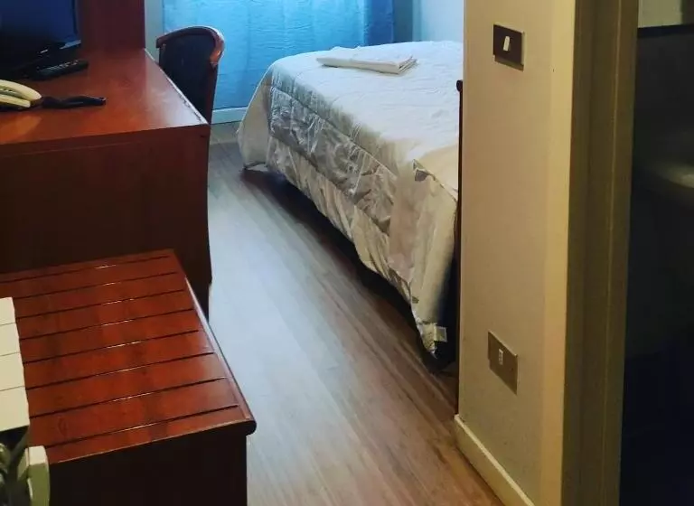 Fotos del hotel Laura:  25