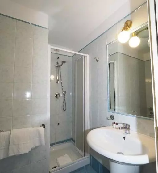 Fotos del hotel Laura:  9