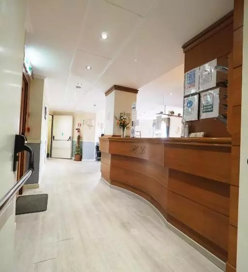 Fotos del hotel Laura:  11