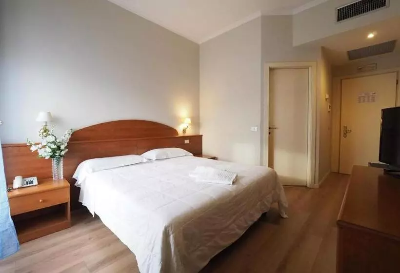 Fotos del hotel Laura:  21