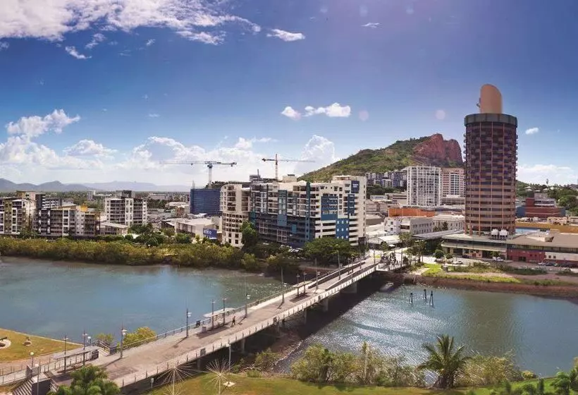 Fotos del hotel Oaks Townsville Gateway Suites:  25