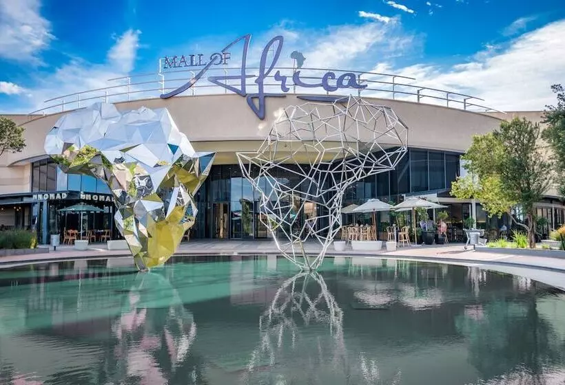 Fotos del hotel Holiday Inn Express Sandtonwoodmead, An Ihg:  2