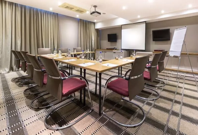 Fotos del hotel Holiday Inn Express Sandtonwoodmead, An Ihg:  6
