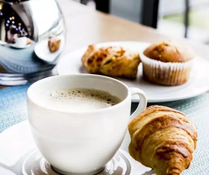 Fotos del hotel Holiday Inn Express Sandtonwoodmead, An Ihg:  21