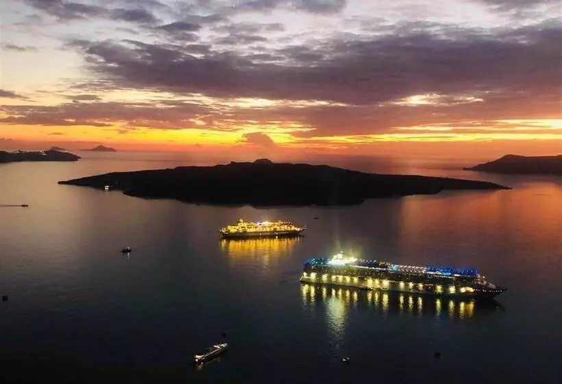 Fotos del hotel Loucas On The Cliff:  4