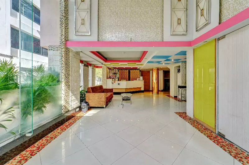 Fotos del hotel Smart Suites:  6