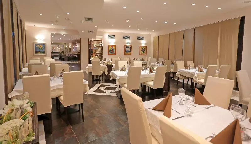 Fotos del hotel As:  4