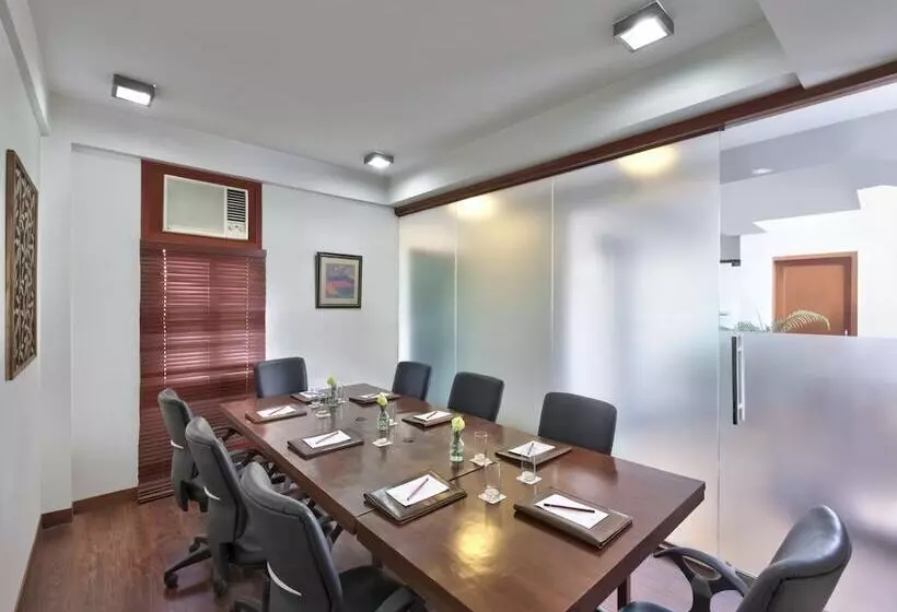 Fotos del hotel Regale Inn:  5