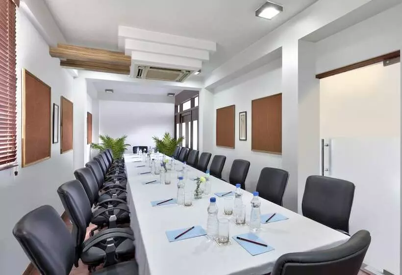 Fotos del hotel Regale Inn:  11