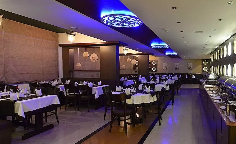 Fotos del hotel The Mercy Luxury Business:  2