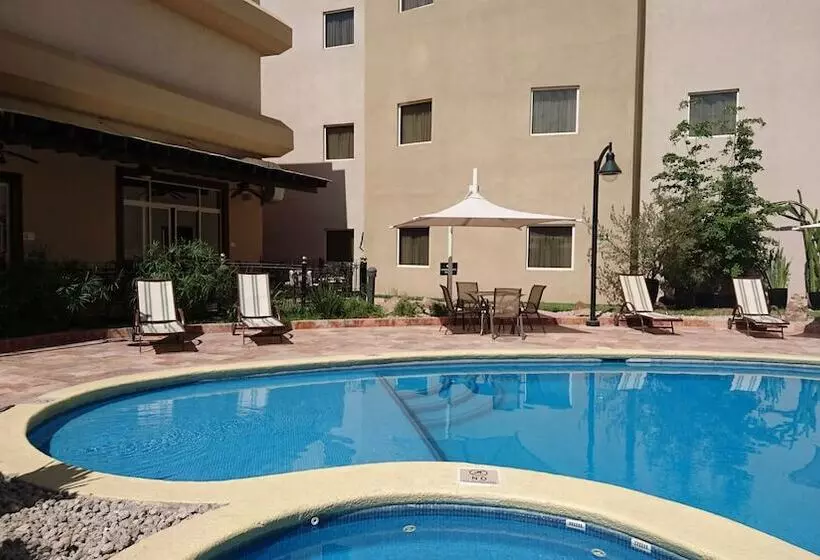 Fotos del hotel Mision Grand Torreon:  2