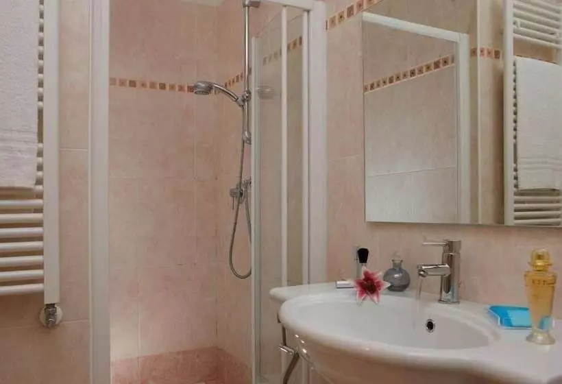 Fotos del hotel Castello:  5