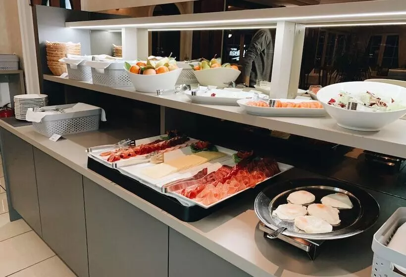 Fotos del hotel Mediteran:  5