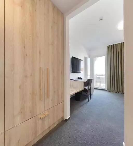 Fotos del hotel Mediteran:  25