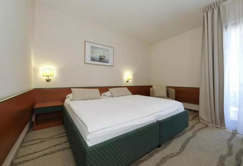 Fotos del hotel Mediteran:  7