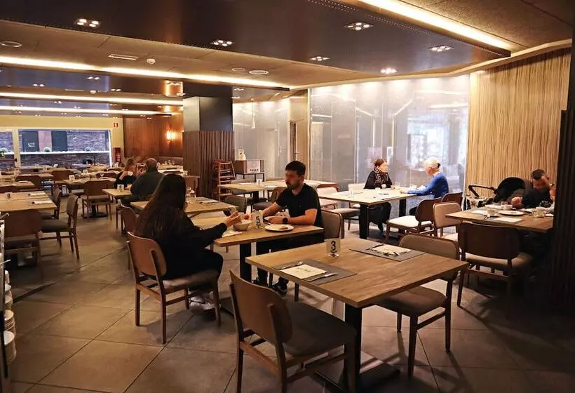 Fotos del hotel YOMO Mola Park:  38