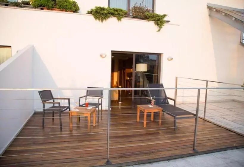 Fotos del hotel Holiday Inn Istanbul Sisli, An Ihg:  2