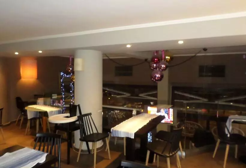 Fotos del hotel Nafsika Hotel Athens Centre:  2