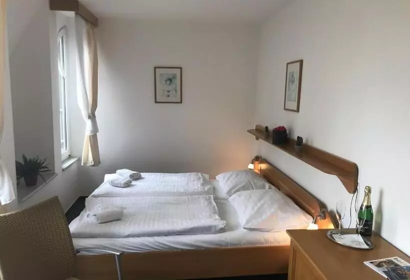 Fotos del hotel Otar:  24