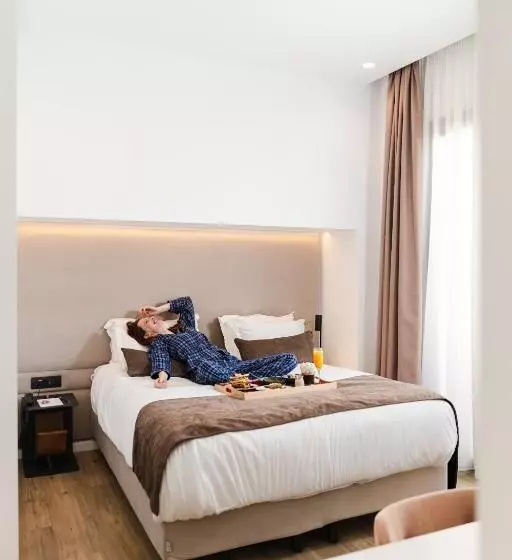 Fotos del hotel The Marblous Athens:  12