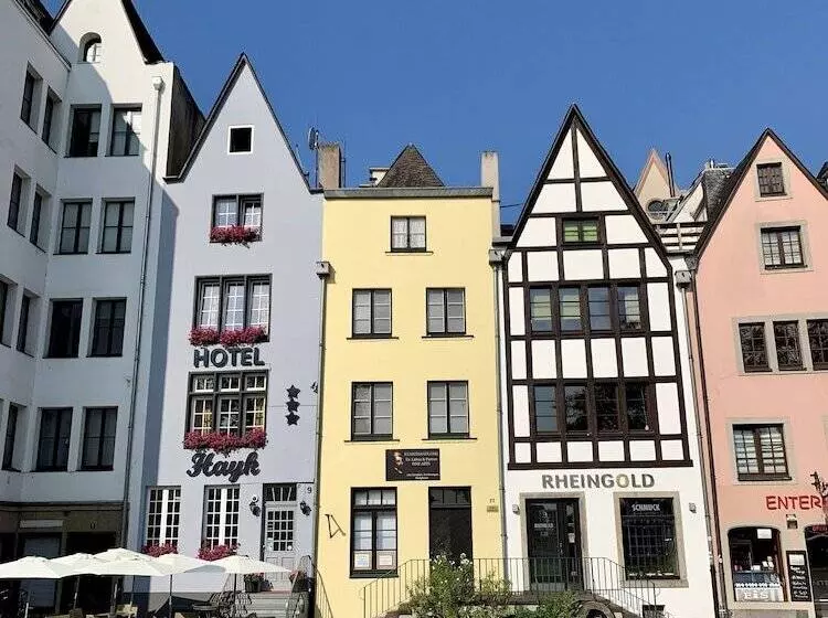 Fotos del hotel Hayk Altstadthotel & Appartements:  8