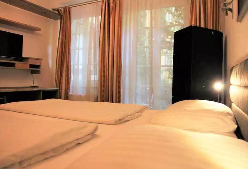 Fotos del hotel Hayk Altstadthotel & Appartements:  2