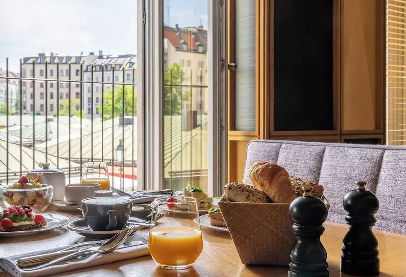 Fotos del hotel Louis Hotel:  16