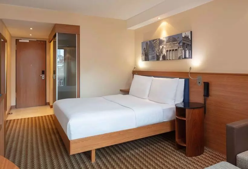 Fotos del hotel Hampton By Hilton Berlin City West:  24