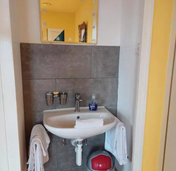 Fotos del hotel Oldtown Hostel Otter:  8