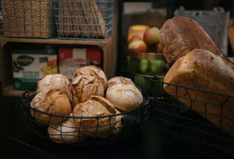 Fotos del hotel L Fyrislund:  5