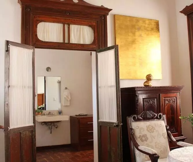 El Serafin  Boutique