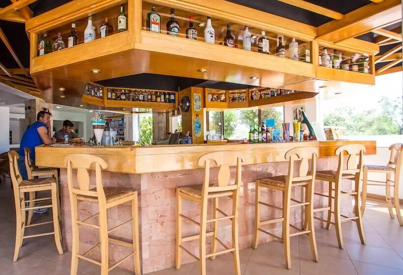 Fotos del hotel Muses:  9