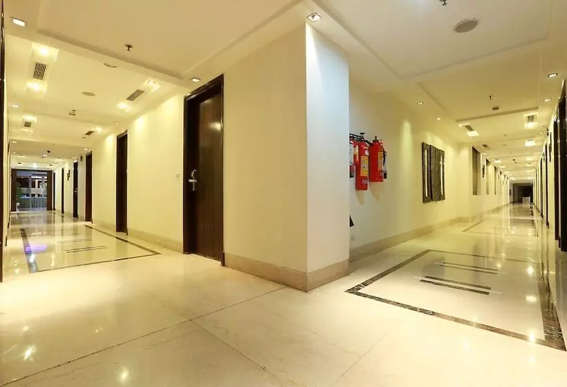 Fotos del hotel Airport Residency:  1