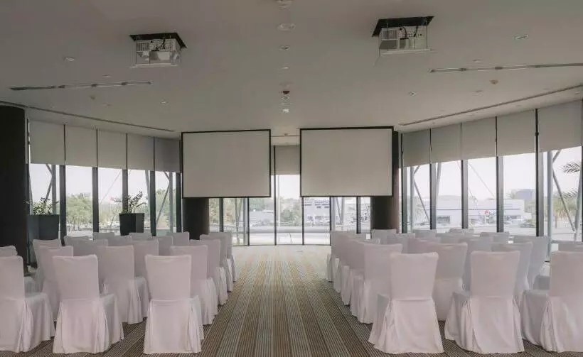 Fotos del hotel Holiday Inn Abu Dhabi, An Ihg:  13