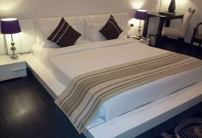 Fotos del hotel United21 Citymark  Gurgaon:  15