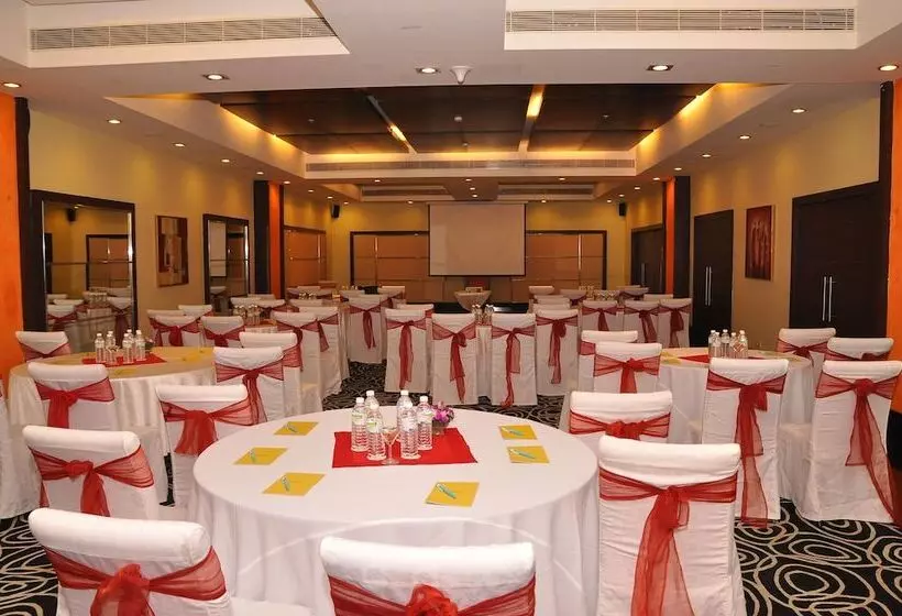 Fotos del hotel Gokulam Park Sabari Omr:  6