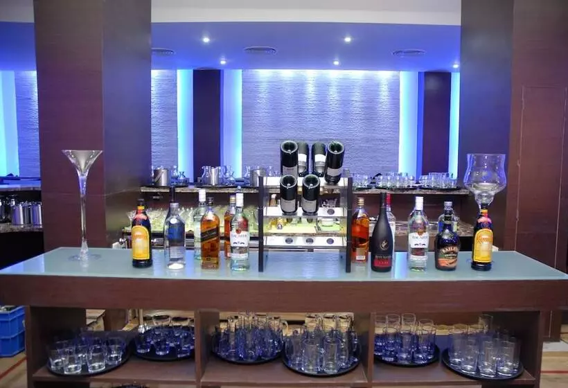 Fotos del hotel Gokulam Park Sabari Omr:  14