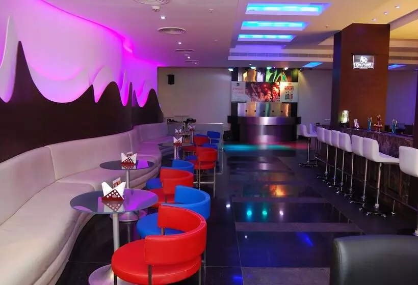 Fotos del hotel Gokulam Park Sabari Omr:  18