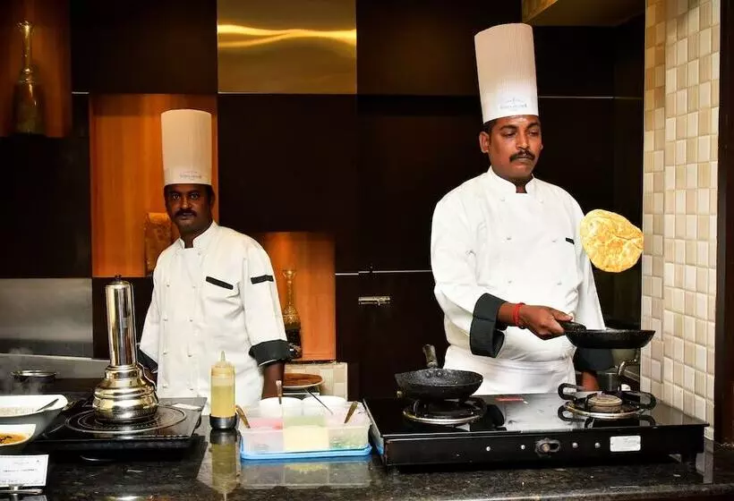 Fotos del hotel Gokulam Park Sabari Omr:  9