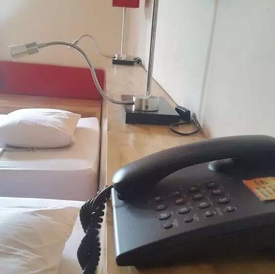 Fotos del hotel Karthi:  23