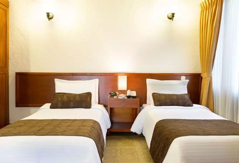 La Campana  Boutique