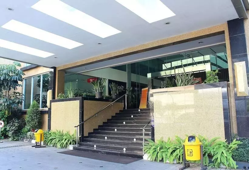 Capital O 203 Prasada Mansion Sudirman