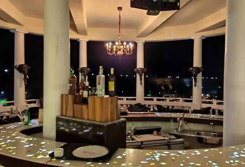 Fotos del hotel Royal Orchid Brindavan Garden Mysore:  5