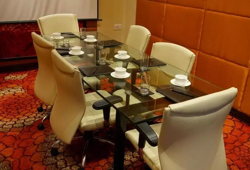 Fotos del hotel Taj Chandigarh:  7