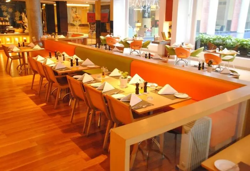 Fotos del hotel Taj Chandigarh:  6