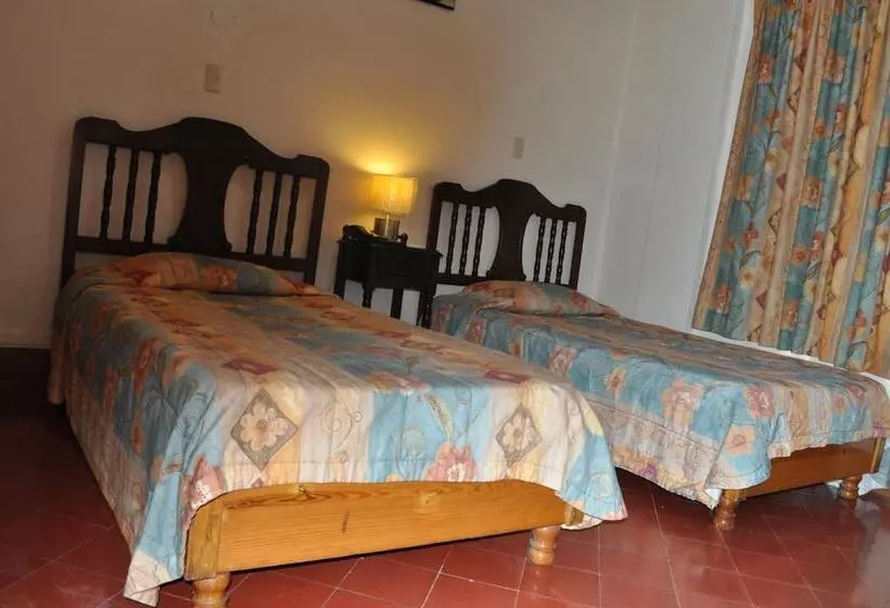 Fotos del hotel Hotel 5a Avenida:  25