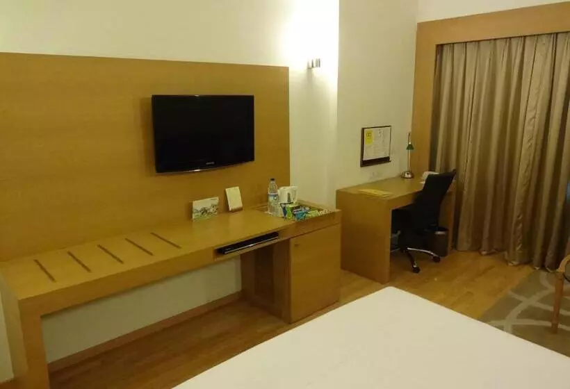 Fotos del hotel Lemon Tree Premier Hitec City Hyderabad:  3