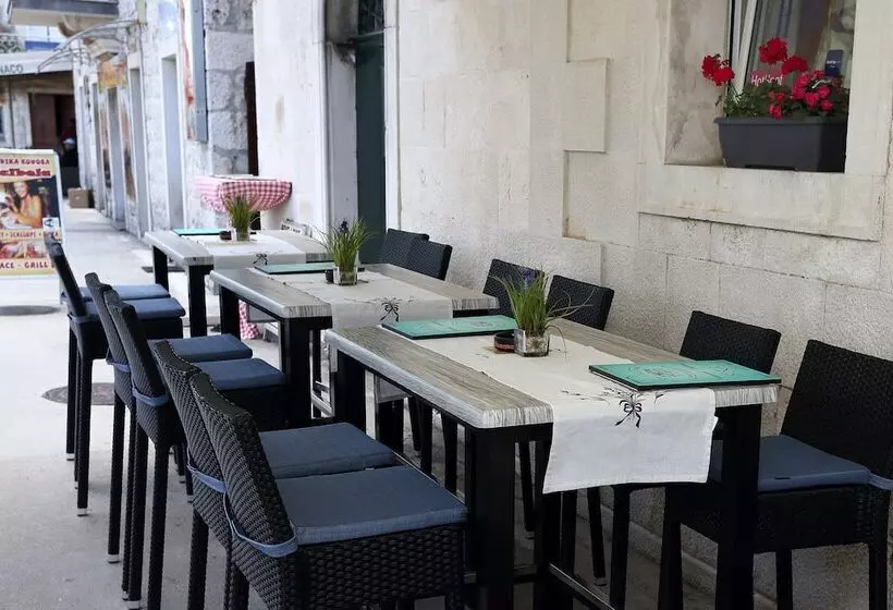 Fotos del hotel Vila Sikaa:  4